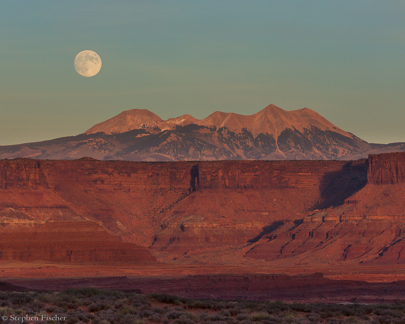 Canyonlands full moon