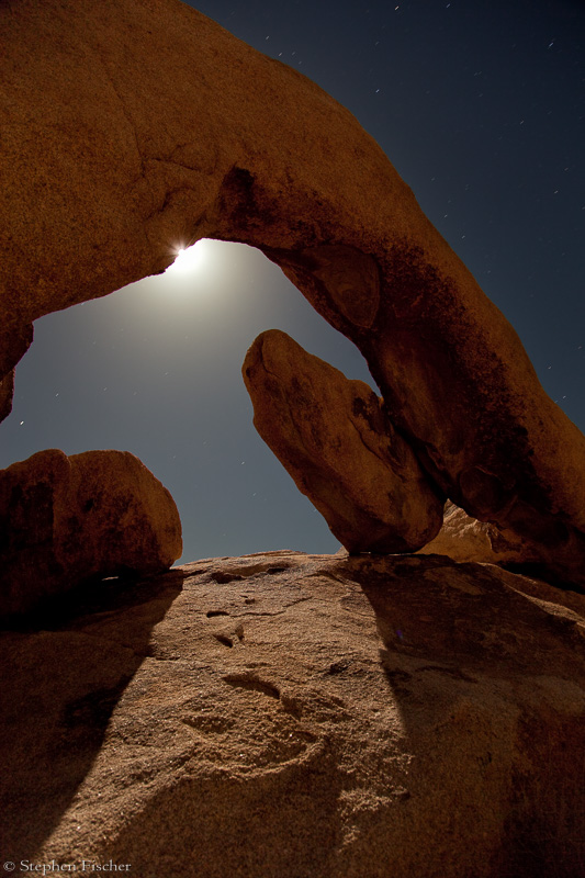 Arch to the moon